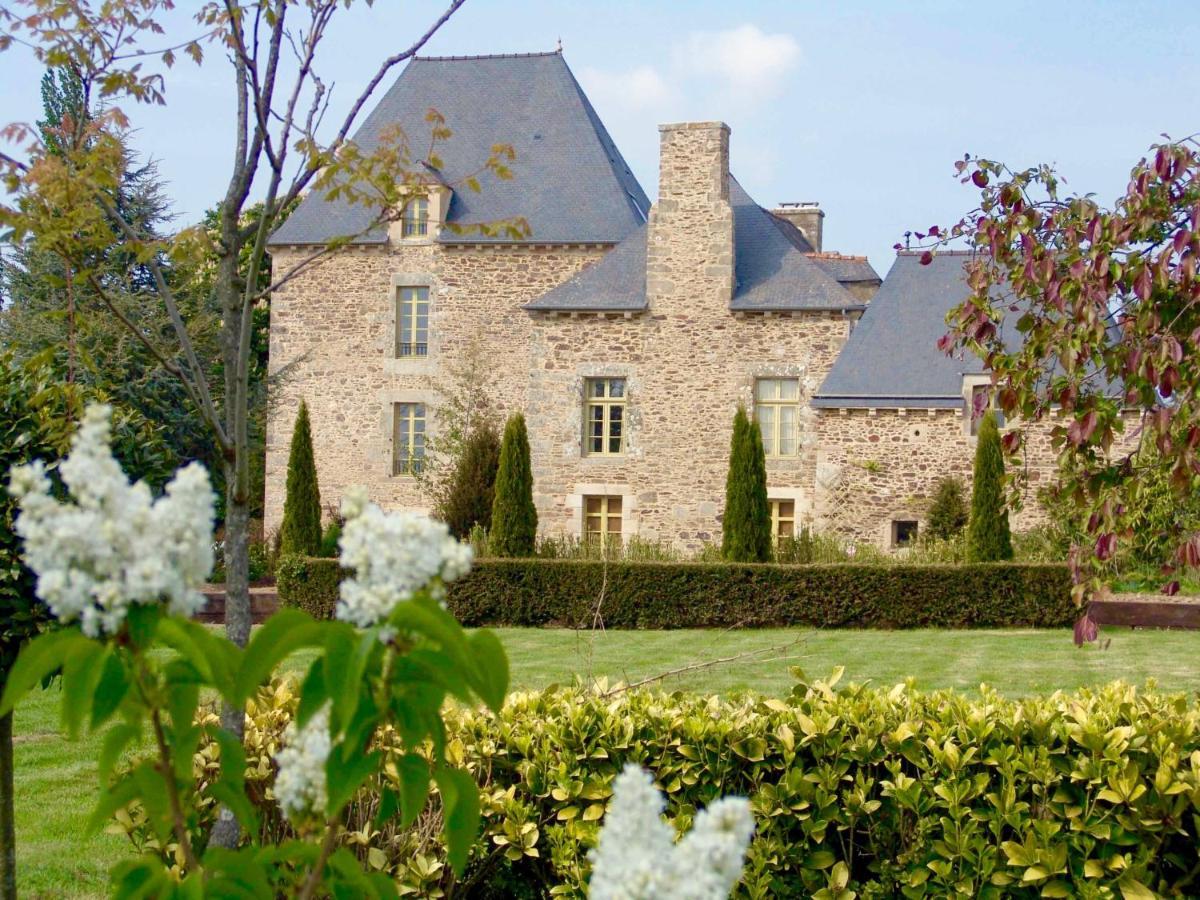 Gite Le Logis - Manoir Le Plessix Madeuc Corseul Luaran gambar